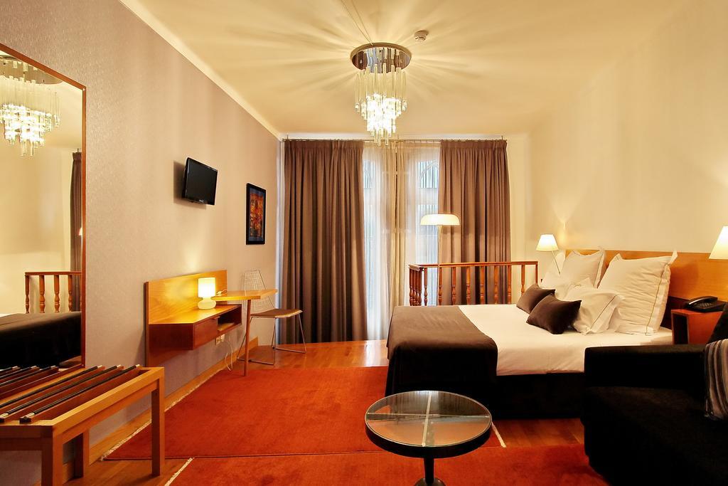 Hotel Mestre De Avis غيمارايش المظهر الخارجي الصورة