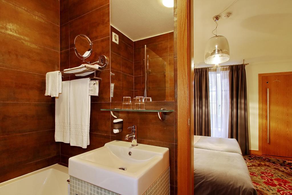 Hotel Mestre De Avis غيمارايش الغرفة الصورة