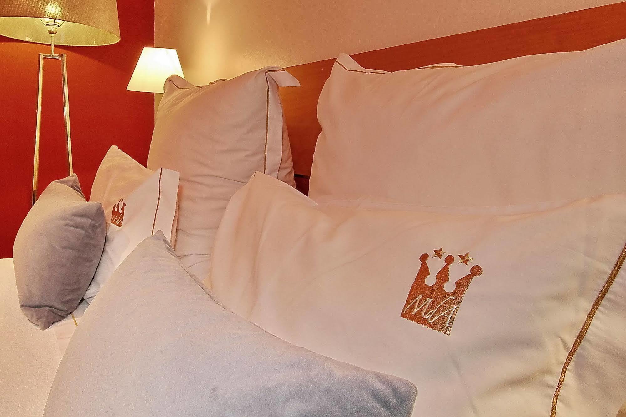 Hotel Mestre De Avis غيمارايش المظهر الخارجي الصورة