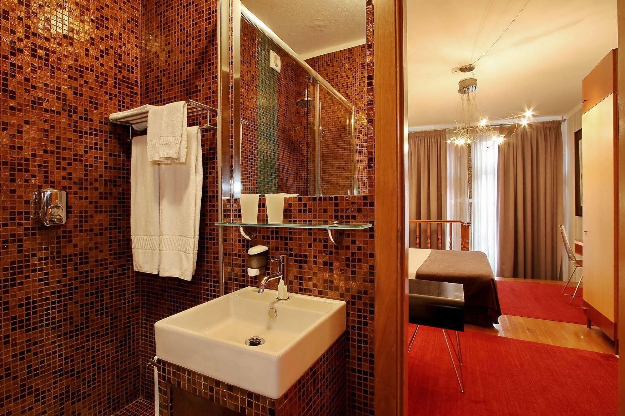 Hotel Mestre De Avis غيمارايش المظهر الخارجي الصورة